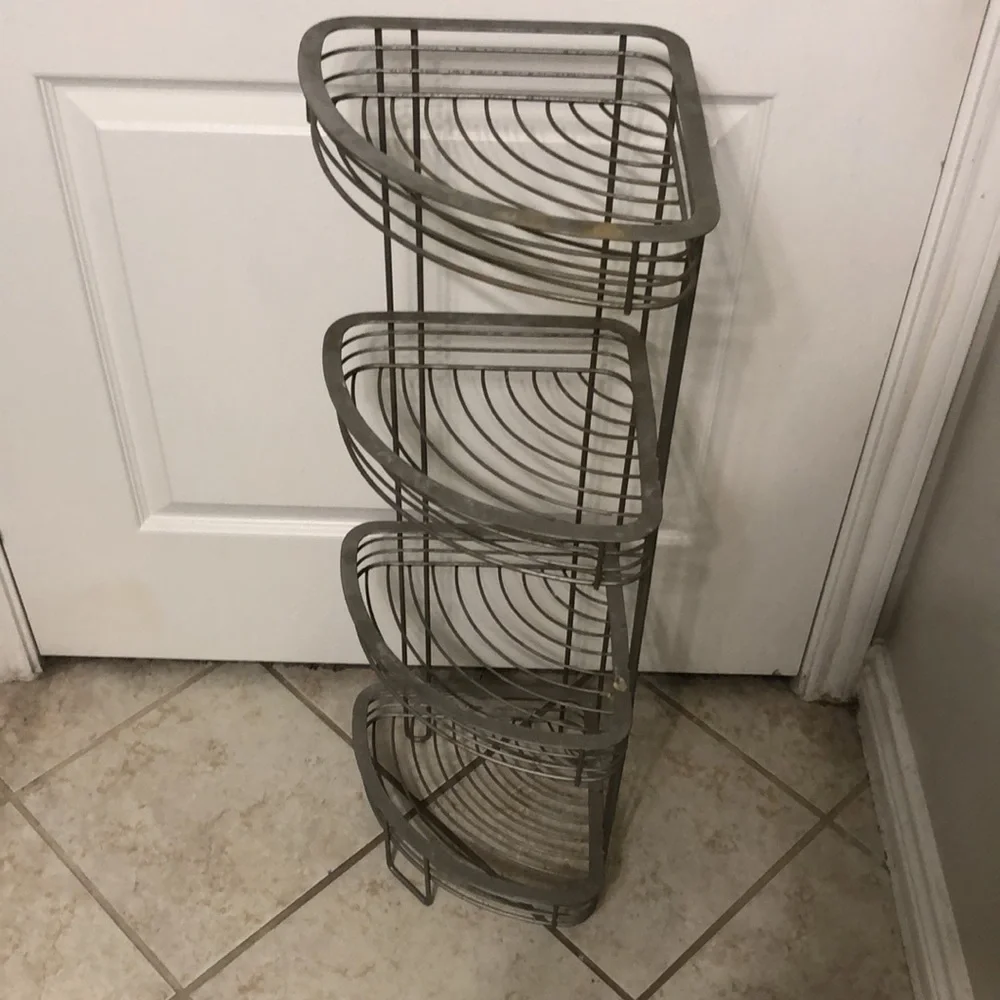 Bathroom shelf